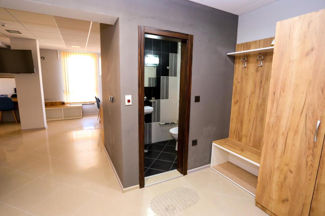 Студия И Стаи За Гости -Жк Пентагон Kŭrdzhali Exterior foto